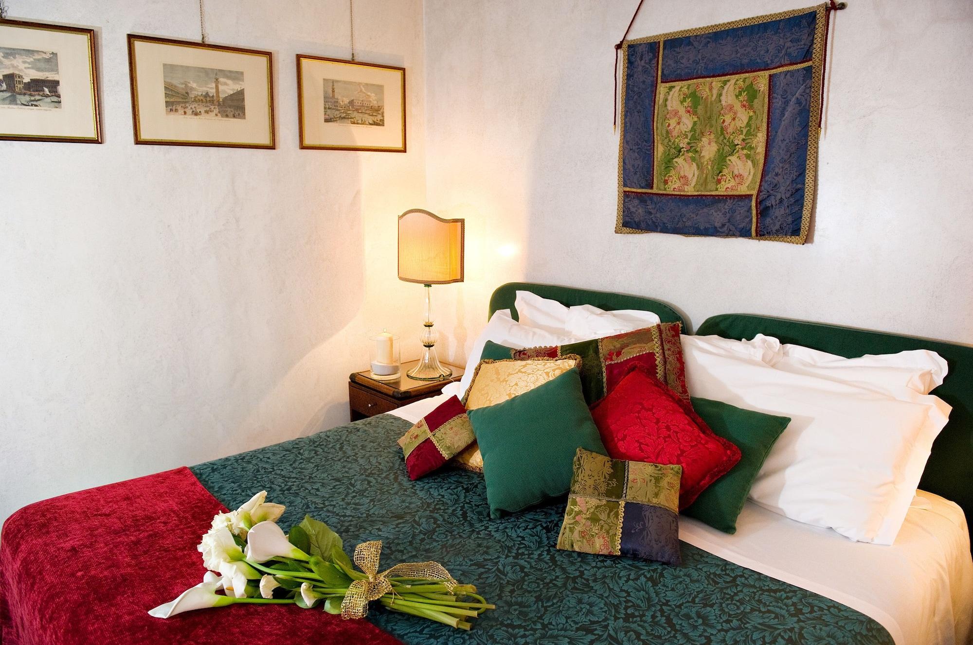 Palazzo Del Giglio Hotel Венеция Екстериор снимка