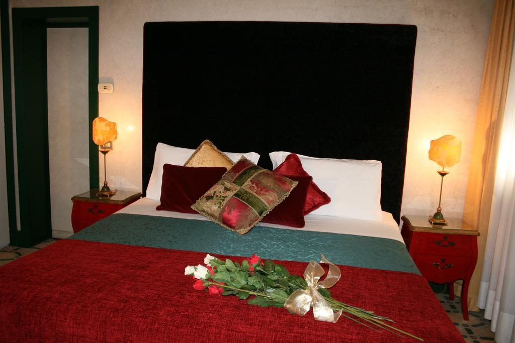 Palazzo Del Giglio Hotel Венеция Екстериор снимка