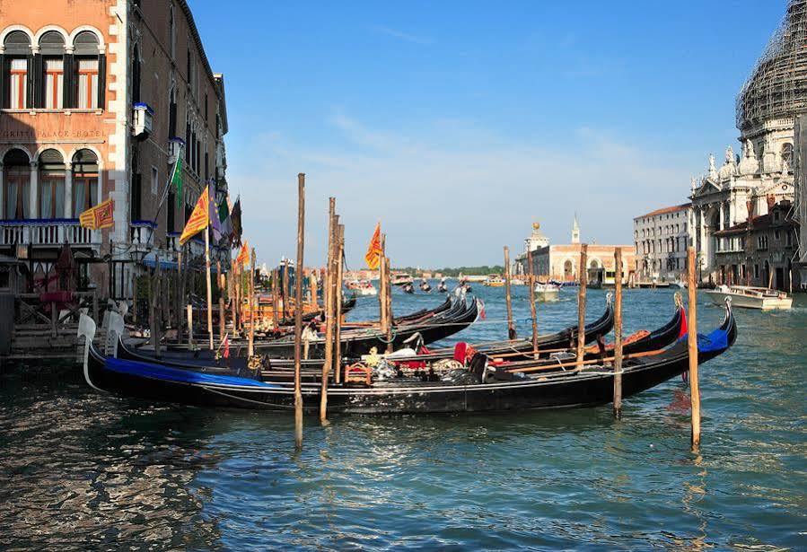 Palazzo Del Giglio Hotel Венеция Екстериор снимка